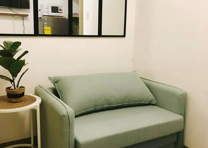 1Br Topmost Floor Sm Southmall View With Internet And Netflix
