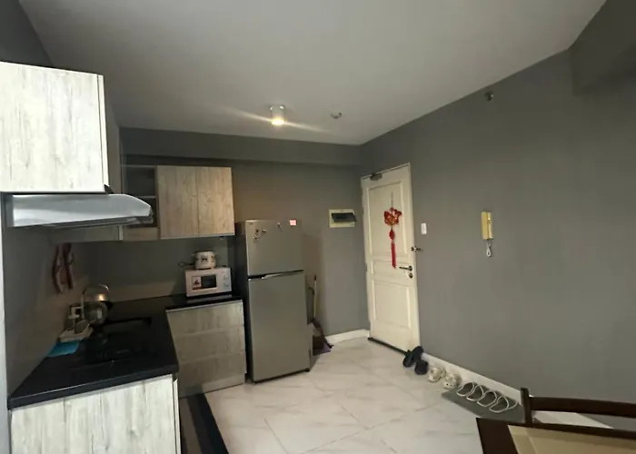 Monarch Parksuites