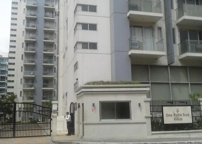 One Palm Tree Apartments