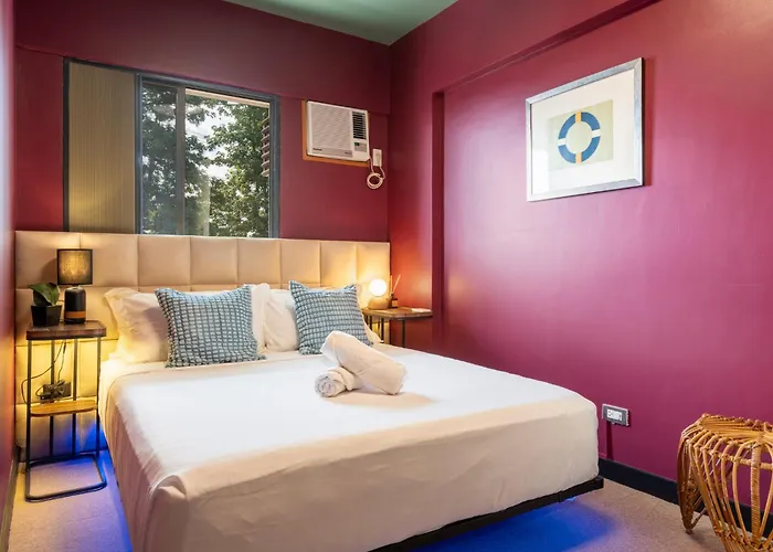 Boutique One-Bedroom Apartment Near Airport, Business Hubs
