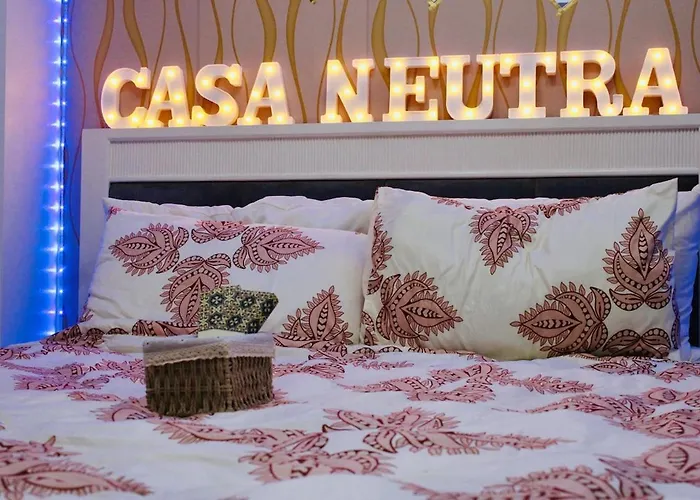 Casa Neutra - A Cozy Retreat In Manila