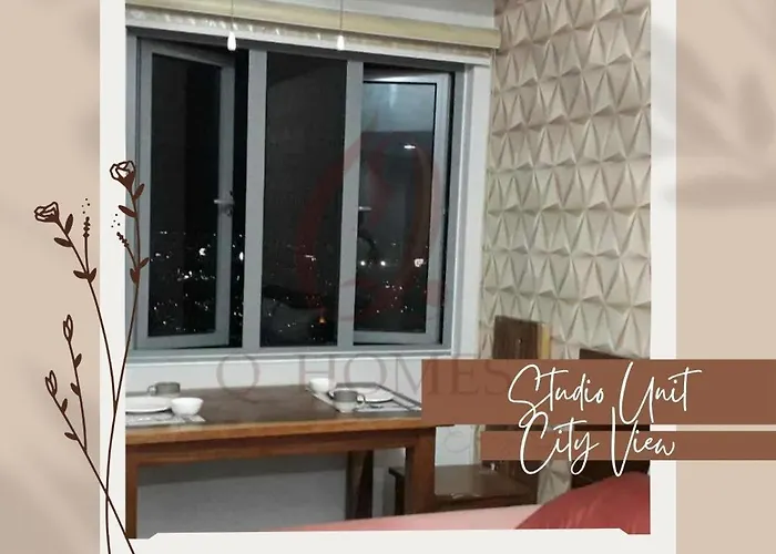 Cozy Sky-High Studio Unit