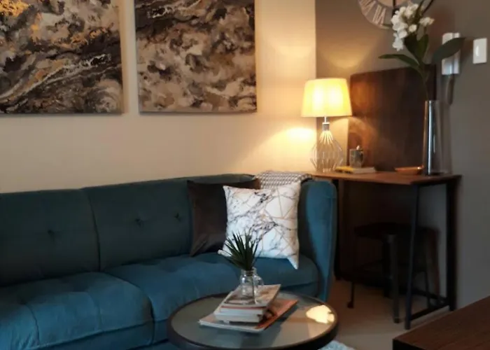 One Bedroom Condo In Moa Complex Manila