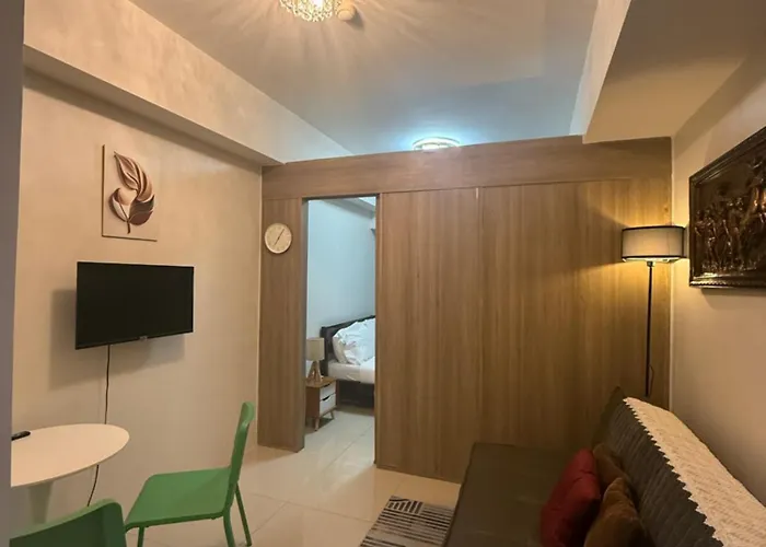 Elresa Elegant At Field Residences Condominium Hotel