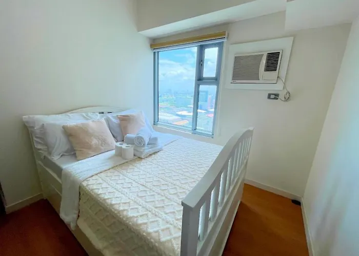 Condo For Short Stay In Ermita Near Slmec & Us Embassy
