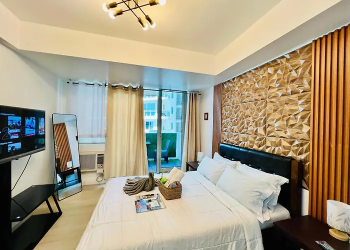 Scr Glamourinetflixibalconyicozy