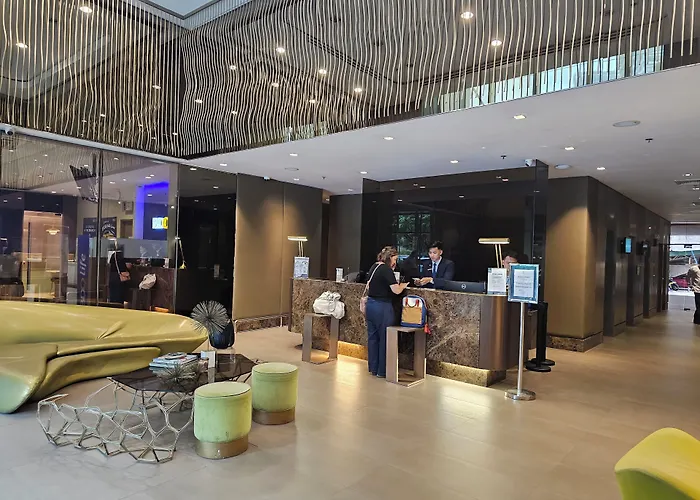 Muji Kltower Makati - Greenbelt - With Pool Access