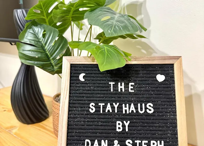 The Stayhaus By Dan & Steph
