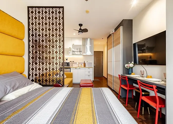 Opulent Condo Knightsbridge Residences