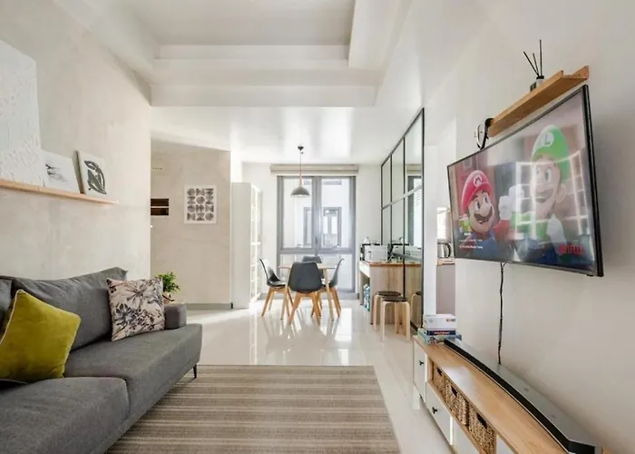 Greenbelt Hamilton Residences By Chikat