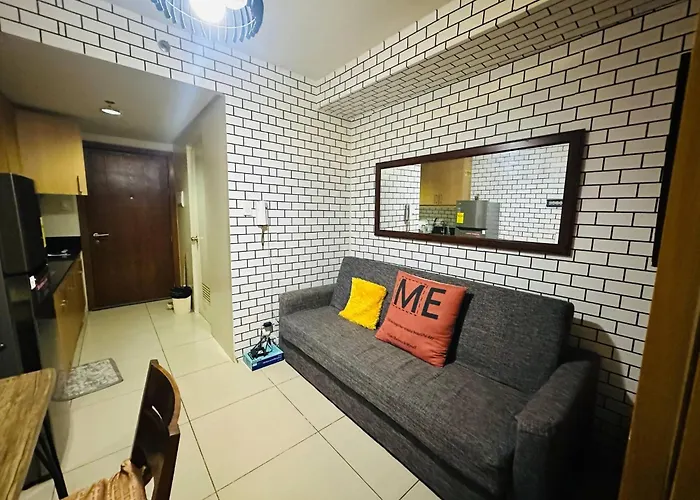 Simple Pasay Getaway - Entire Apartment For Rent
