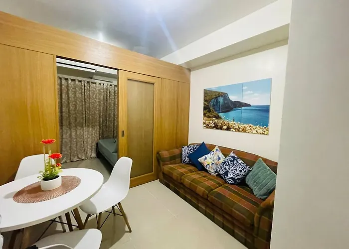 Elegant Pasay City Apartment With Central Heating Shared Pool