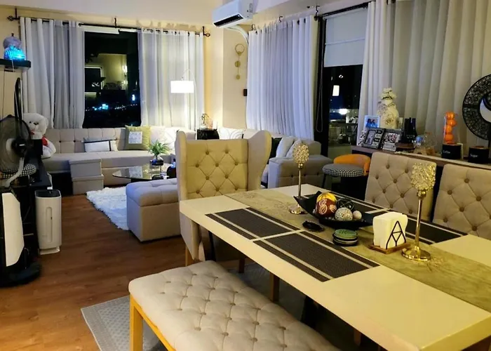 Spectacular Penthouse With Stunning Balcony In Eastwood Mall