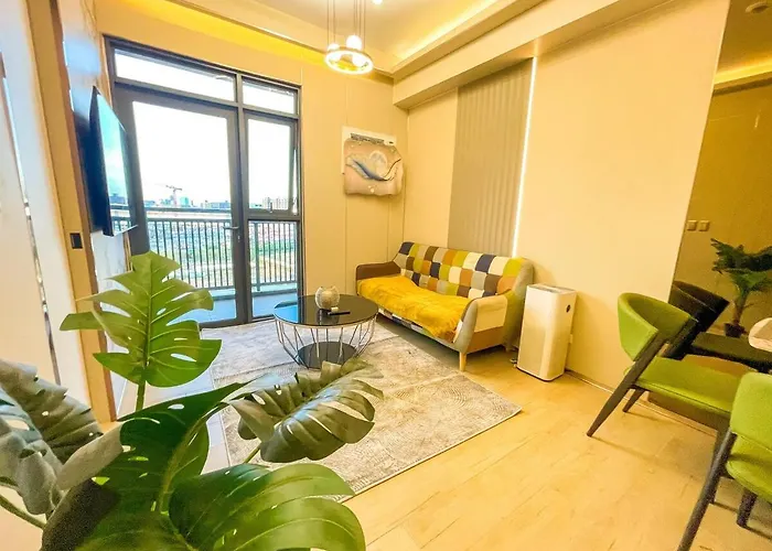 Modern 1Br Stay Near Solaire, Okada, Near Airport