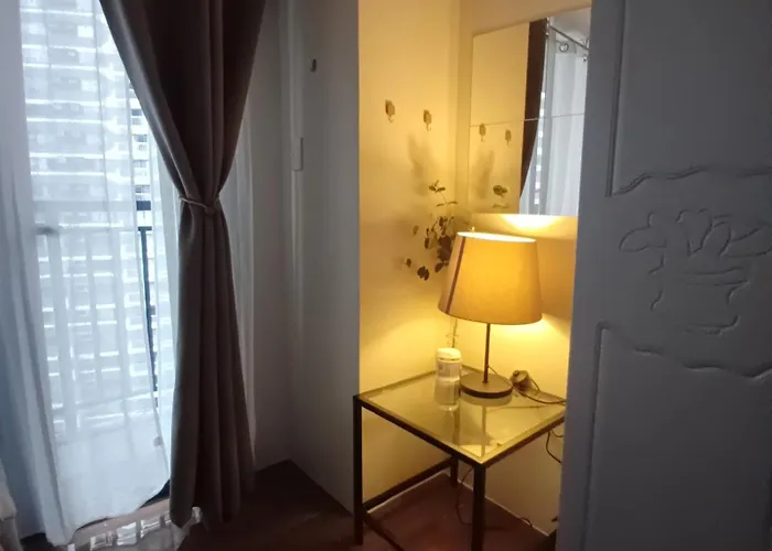 Florian'S Suite In Air Resideneces Makati