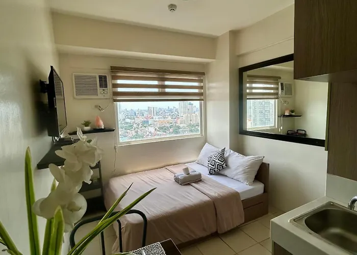 The View Studio In Urban Deca Tower Edsa
