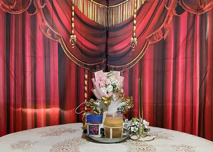 Johnfonz Building Romantic Room