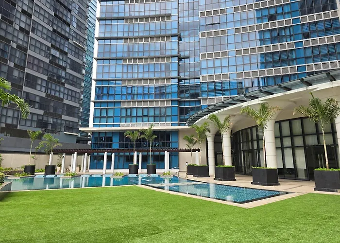 Bgc Uptown Park Suites Tower 1 - 2 Bedroom And 2 Bath Condo