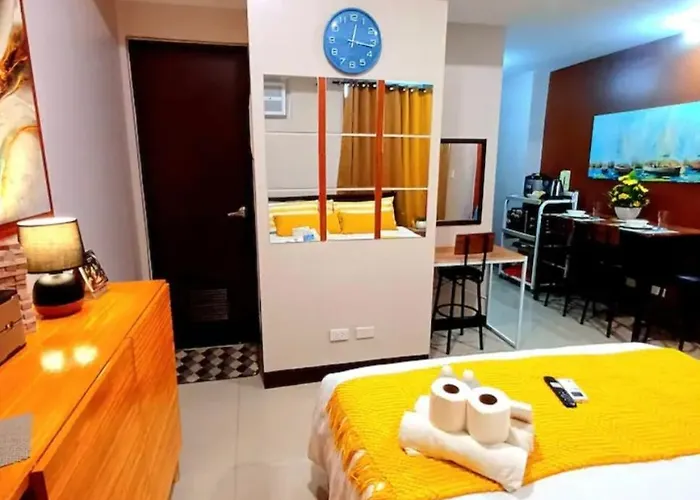 Queen V Staycation Tower D