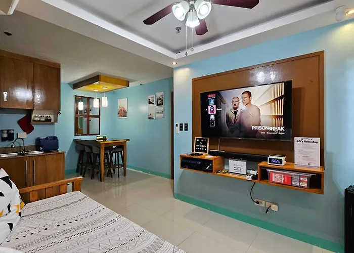 Spacious & Cozy 1-Bedroom, Sleeps 2-4