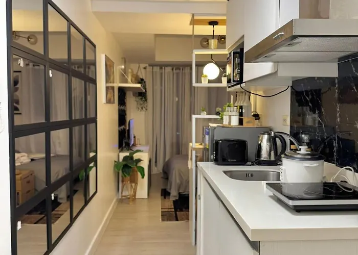 Staycation Near Sucat Toll Gate