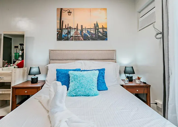Coho The Hermosa - Staycation Studio Unit And Balcony View With Swimming Pool And Open Court Access