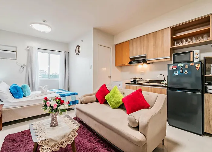 Coho The Hermosa - Staycation Studio Unit And Balcony View With Swimming Pool And Open Court Access