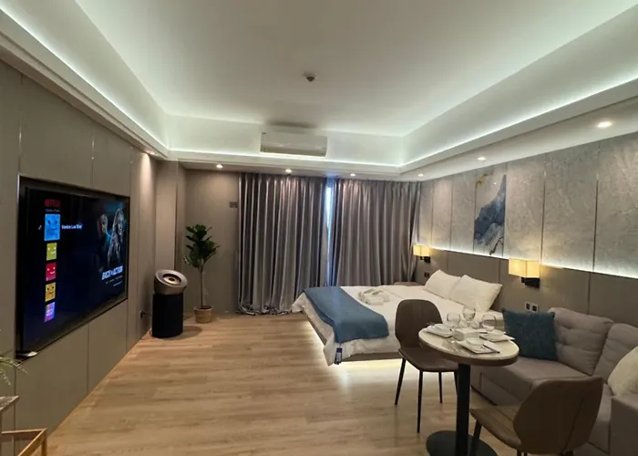 Venice Luxe Stay, Studio Type, King Bed, 65 Tv-Netflix 40平方四人公寓 厨具齐全3 Guests Only