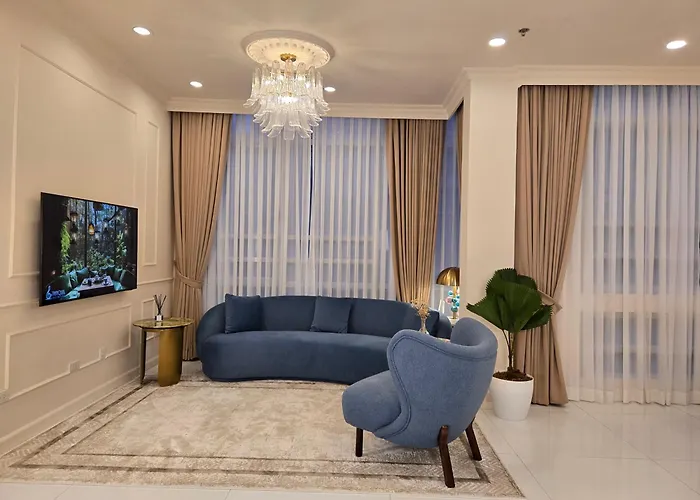 Elegant 4Br Penthouse In Bgc