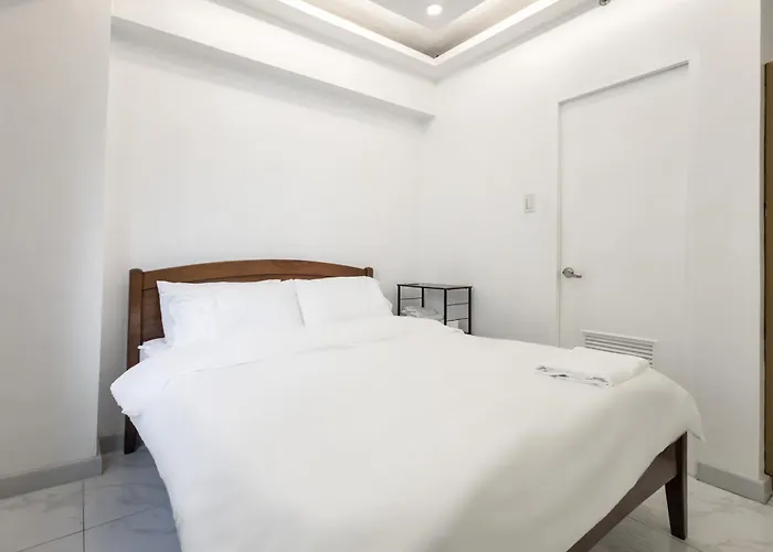 Forbeswood Heights Bgc Suite Near St Lukes