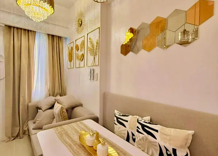 Golden Maison De Luxe