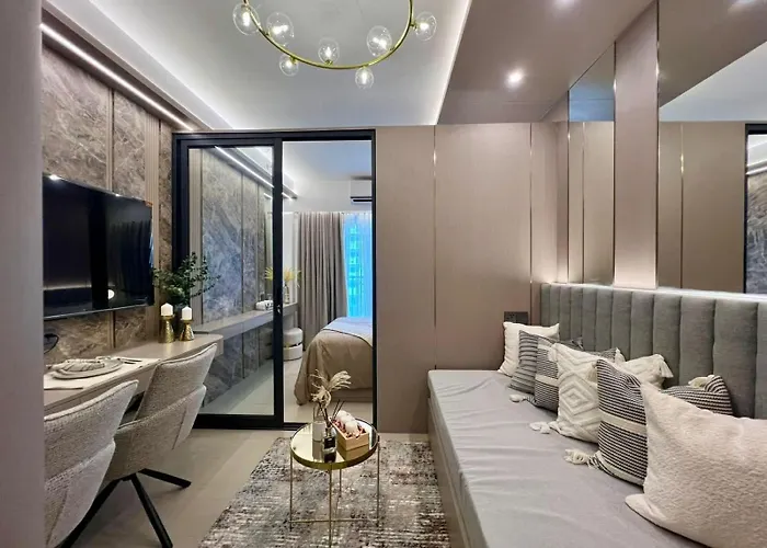 Harbor Calm Suite