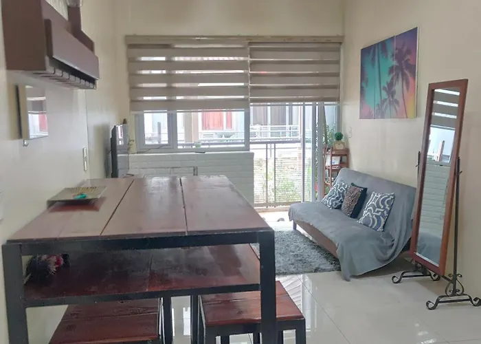 Cozy Condo Across Naia T3 One Palm Tree