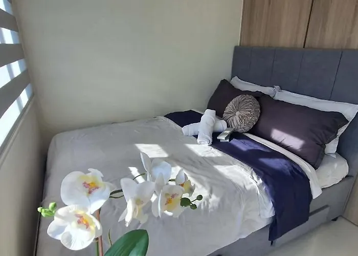 Jcs Staycation Fame Residences