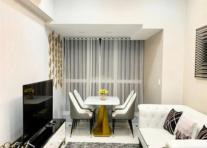 Cozy Apartment With Private Room In Vibrant Taguig