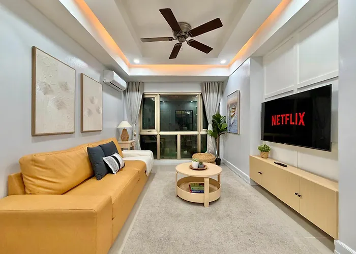 Premier 3Br With Fast Internet Near High Street Bgc