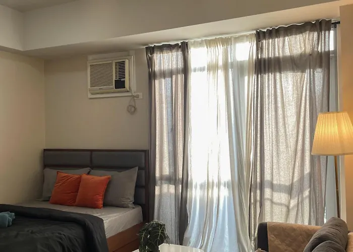 Cozy Manhattan Araneta Cubao