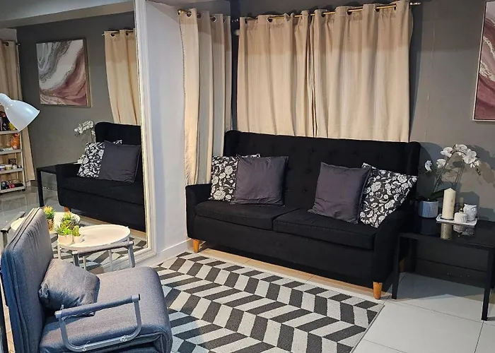 Casa Rosa2 2Br Loft In Bgc With 55 Smart Tv 5 Pax