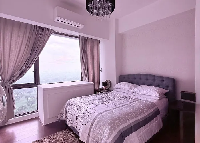 Luxurious Taguig Apartment With Private Pool And Central Ac