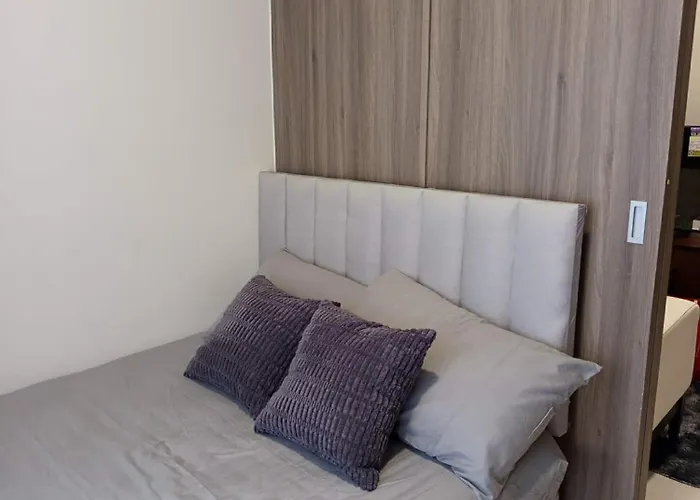 Garcia'S Unit02, Smdc Fame Residences
