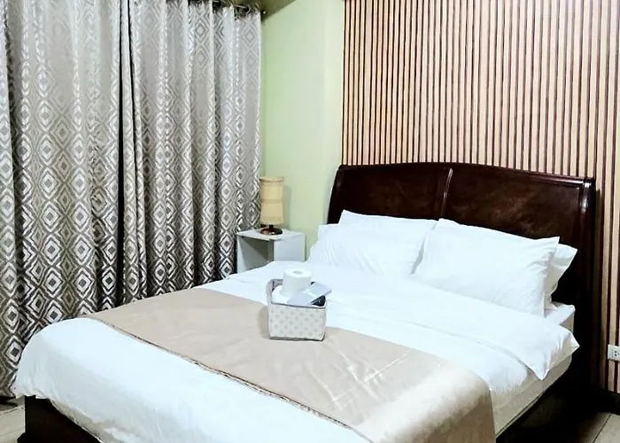 Cozy Modern Studio Two Palm Tree Villas