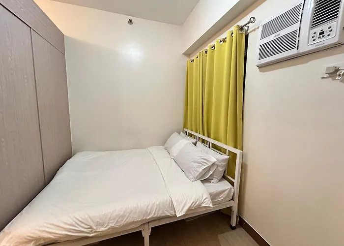 Spacious 1BR - Afterwork Staycation Unit - 8pm chekin