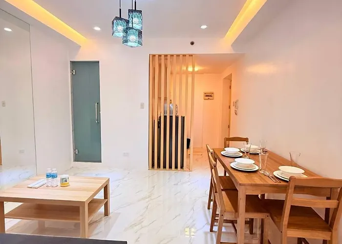Malate Bayview Mansion City View And Seaview