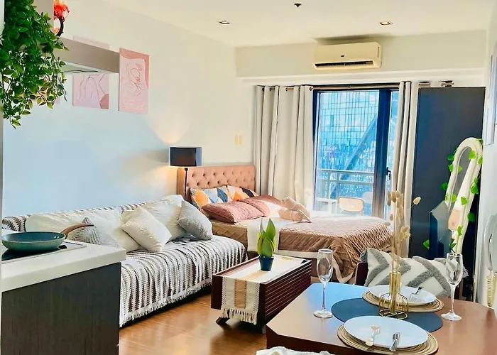 Poblacion Makati With Pool, Gym, Jacuzzi, Pool Table And Fast Wifi