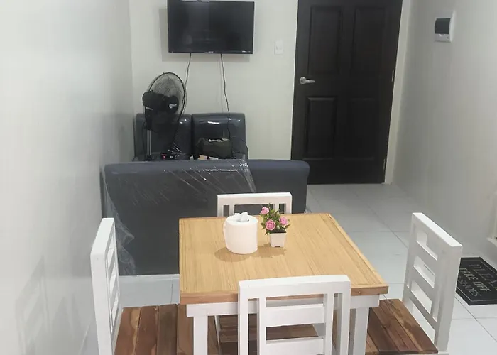 Budget Deca Commonwealth Staycation