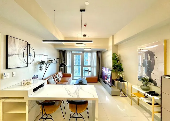 Uptown Parksuites - Elegant 2 Bedroom Unit With Balcony In Bgc