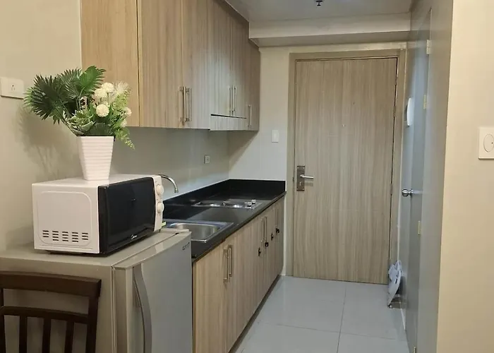 Amenity Pool View 1 Bedroom Balcony Moa Smx Ikea Shore002