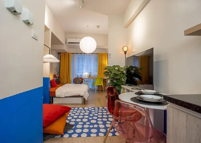 Modern Studio With Balcony Near Ayala Makati