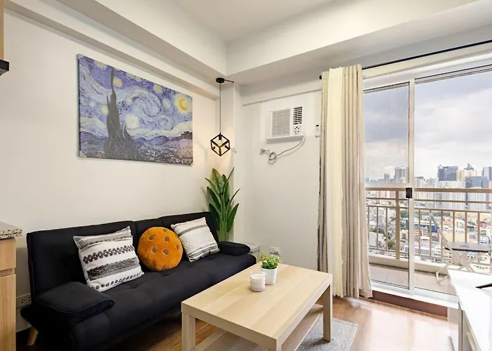 Stylish Condo - Cozy Urban Living