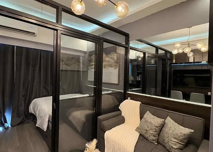 Cozy Escape With Golden Hour View Condo